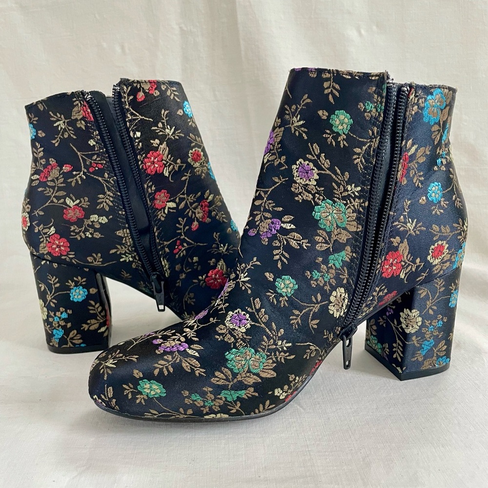 Diba Satin Brocade Heeled Bootie sz 6 - Picture 5 of 8